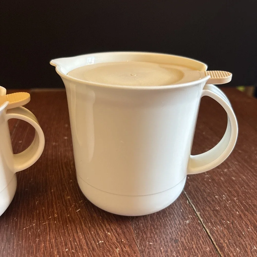 Tupperware sugar bowl